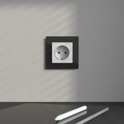 Розетка с заземлением Werkel белый W1171001 4690389155116