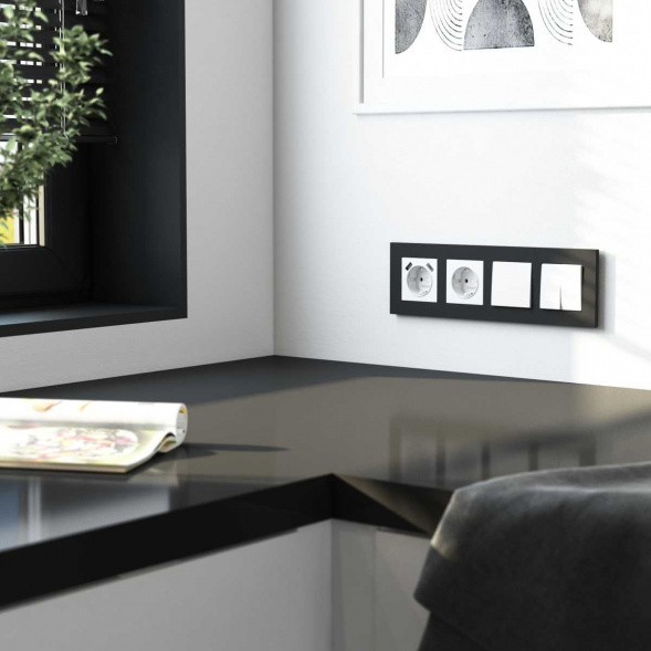 Розетка с заземлением Werkel белый W1171001 4690389155116