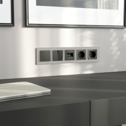 Рамка Werkel Senso на 5 постов дымчатый стекло soft-touch W0053117 4690389214301