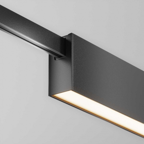 Трековый светильник  Maytoni Technical Basis TR151-1-18W3K-B