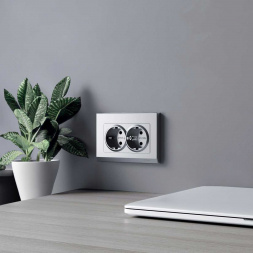 Розетка двойная с заземлением Werkel серебряный матовый W1172065 4690389195617