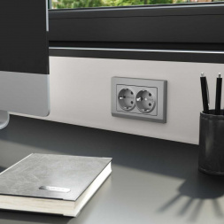 Розетка двойная с заземлением Werkel серебряный матовый W1172065 4690389195617