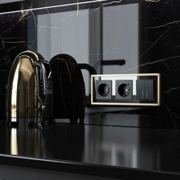 Рамка Werkel Baguette на 3 поста черный/латунь W0032852 4690389185809