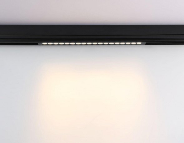 Трековый светодиодный светильник Ambrella Light Track System Magnetic 220V GL1314