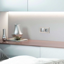 Выключатель Werkel Hammer двухклавишный проходной с подсветкой серебряный W1222106 4690389162633