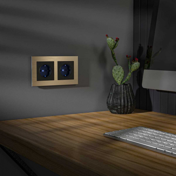 Розетка Werkel с/з с подсветкой черный W1171408 4690389171727