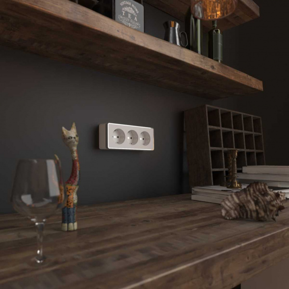 Розетка тройная с заземлением и шторками Werkel Gallant белый W5073101 4690389163913