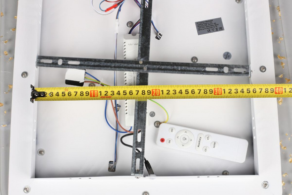 Потолочный светодиодный светильник Omnilux Vittuone OML-08737-182