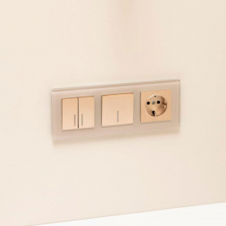 Рамка на 3 поста Werkel Favorit дымчатый W0031117 4690389159862