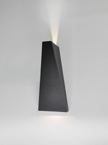 Уличный настенный светодиодный светильник Elvan GW-807A-6W-NH-Bk