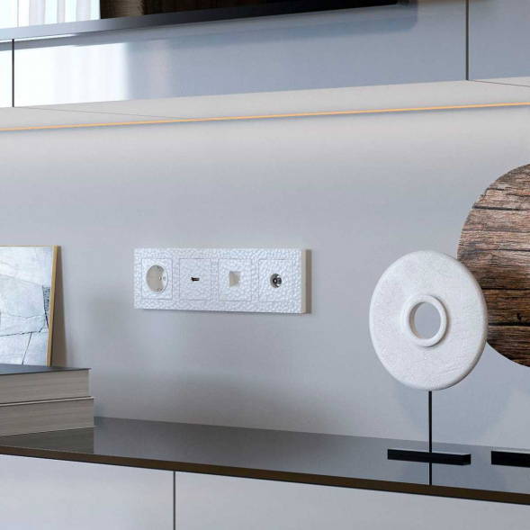 Лицевая панель Werkel Hammer для HDMI белый W1296001 4690389163227