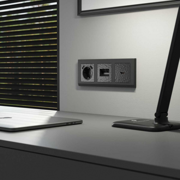 Лицевая панель Werkel Hammer для HDMI черный W1296008 4690389163241