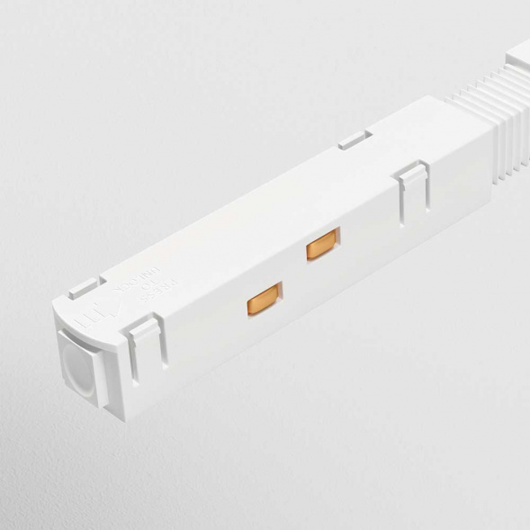 Прямой коннектор питания для магнитного шинопровода Maytoni Technical Magnetic track system TRA004PC-22W