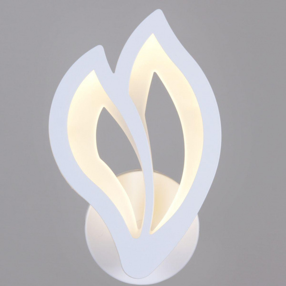 Бра Reluce 05100-0.2-01 WH