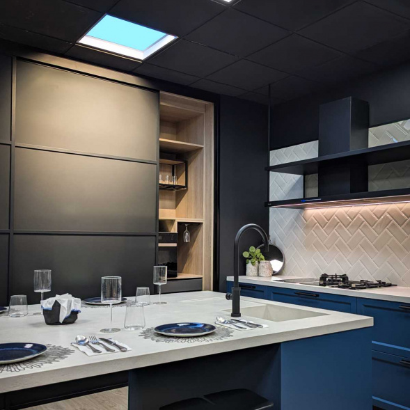 Встраивамое светодиодное окно Mantra BLUE SKY 9093