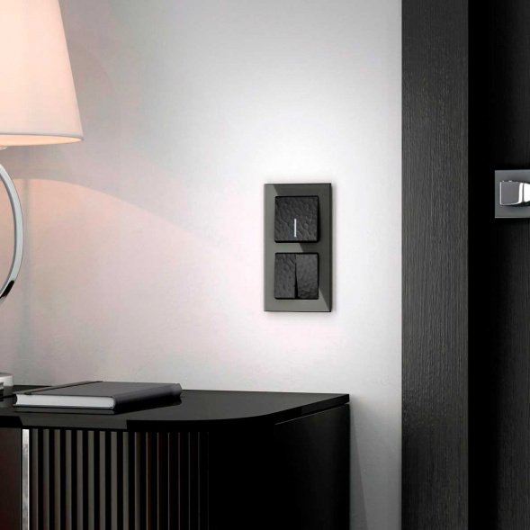 Выключатель Werkel Hammer одноклавишный с подсветкой черный W1210108 4690389162015