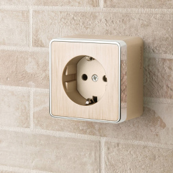 Розетка с заземлением Werkel Gallant шампань рифленый W5071010 4690389164491