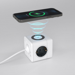 Розеточный блок 3-местный Werkel + 3 USB + беспроводная зарядка W6513501 4690389204265