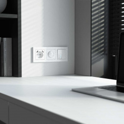 Лицевая панель Werkel Hammer для USB белый W1279501 4690389162985