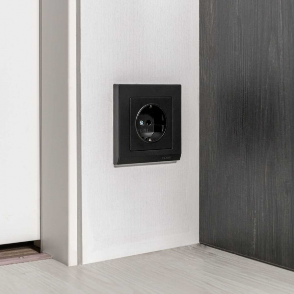 Рамка Werkel Stark на 1 пост черный W0011808 4690389161735