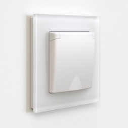 Розетка влагозащищенная с заземлением с защитной крышкой и шторками Werkel белый матовый W1171261 4690389184758