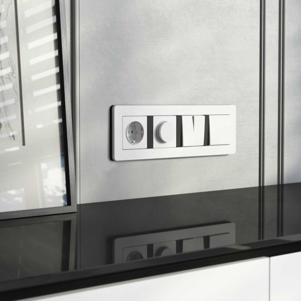 Рамка Werkel Split на 4 поста белый/черный W0043068 4690389208249