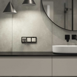 Розетка влагозащ. с зазем. с защит. крышкой и шторками (дымчатый) W1271204/ a069464