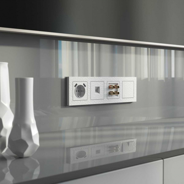 Акустическая розетка Werkel Hammer х4 белый W1285001 4690389163104