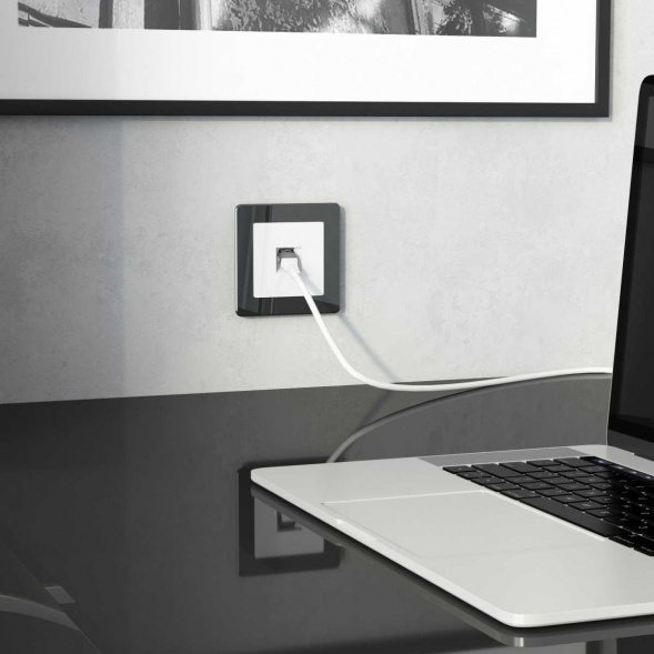 Розетка Ethernet RJ-45 cat. 6A экранированная (белый) W5120101/ a069683