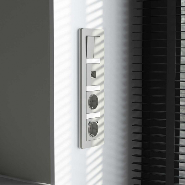 Рамка Werkel Split на 4 поста дымчатый/белый W0043067 4690389206108