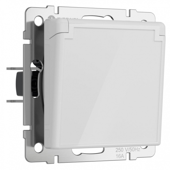 Розетка Werkel с заземлением, с защит. крышкой и шторками W1171241 4690389197338