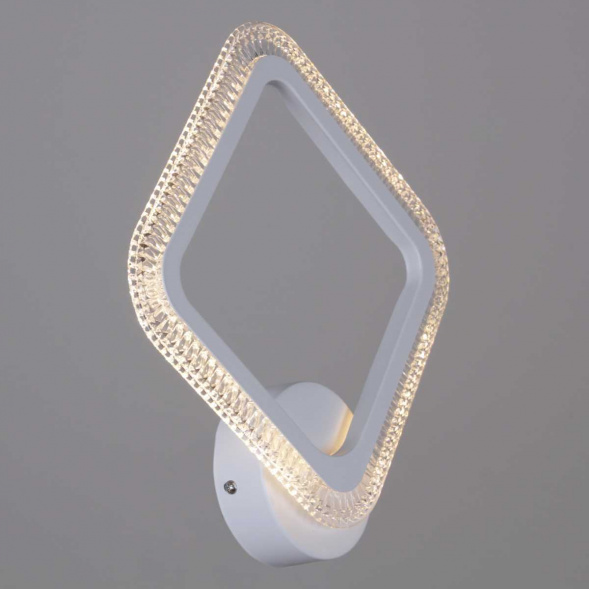 Светильник настенный Reluce 09837-0.3-5+5A WH