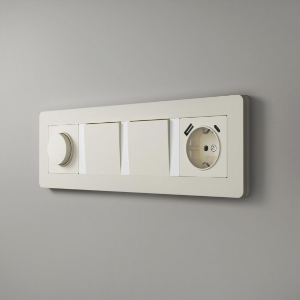 Рамка Werkel Split на 4 поста айвори/белый W0043066 4690389206092