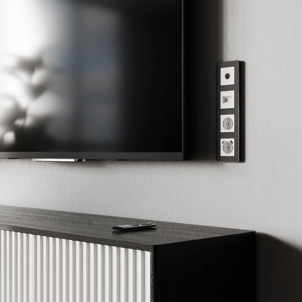 Розетка Werkel с заземлением, шторками и USBх2 белый матовый W1171561 4690389191992