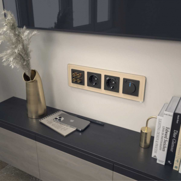 Рамка Werkel Elite на 4 поста айвори W0042443 4690389180811