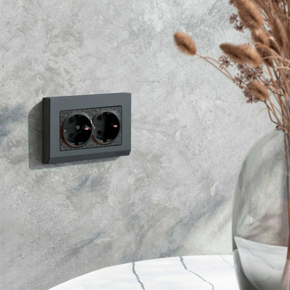 Розетка Werkel Hammer двойная с заземлением черный W1272008 4690389162961