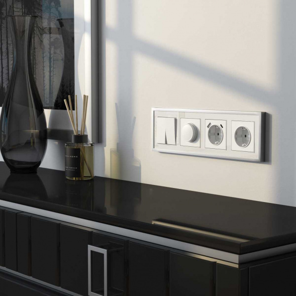 Рамка Werkel Baguette 4 поста белый/серебро W0042850