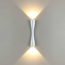 Настенный светодиодный светильник Odeon Light Hightech Anika 4290/10WL