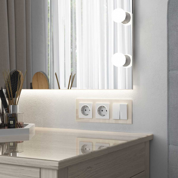 Рамка на 3 поста Werkel Favorit молочный W0031141 4690389183423