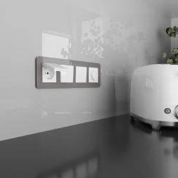 Розетка влагозащищенная с заземлением с защитной крышкой и шторками Werkel белый W1171201 4690389213144