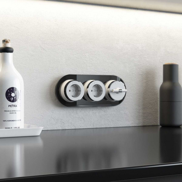 Рамка Werkel Favorit Runda на 3 поста черный W0035108 4690389166488