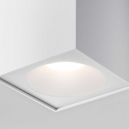 Потолочный светильник Maytoni Sirius C030CL-01W