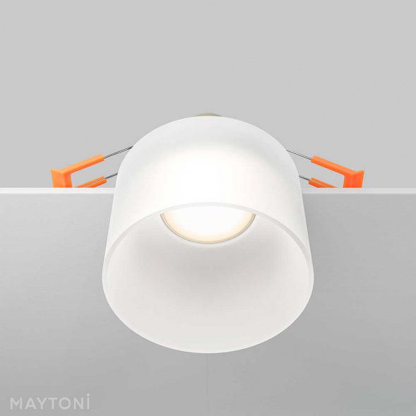 Встраиваемый светильник Maytoni Glasera DL047-01W