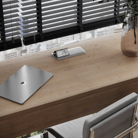 Модульная розетка с заземлением и шторками Werkel белый W1171160 4690389211744