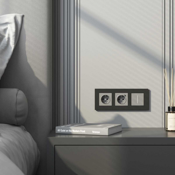 Рамка Werkel Slab на 3 поста черный матовый W0032908 4690389193422