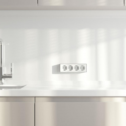 Розетка четверная с заземлением и шторками Gallant Werkel a071252