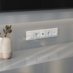 Рамка на 5 постов Werkel Snabb basic белый W0052001 4690389161452