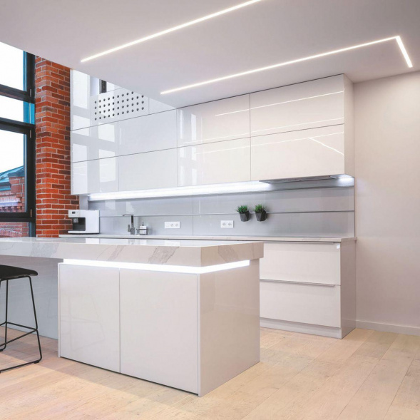 Профиль врезной с рассеивателем серебро 2м. Apeyron 08-29