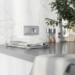 Накладка для розетки USB Werkel серебро W1179565 4690389195655