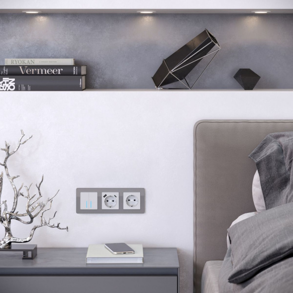 Рамка Werkel Acrylic на 3 поста графит W0032704 4690389184895